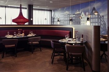 Hotel Lounge