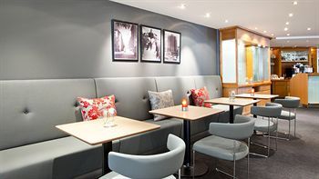 Hotel Lounge