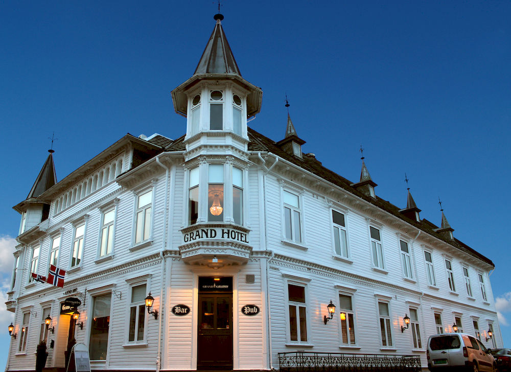 Grand Hotel Flekkefjord image 1