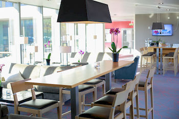 Hotel Lounge