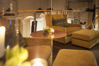 Hotel Lounge