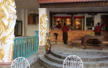 Hotel Bar