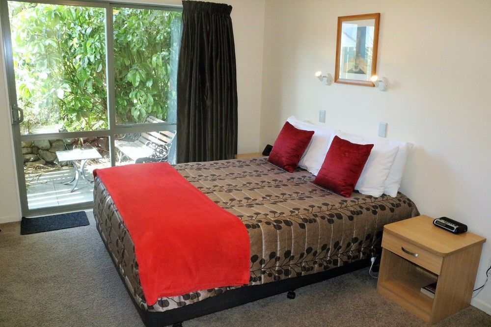 La Rochelle Motel Akaroa New Zealand thumbnail