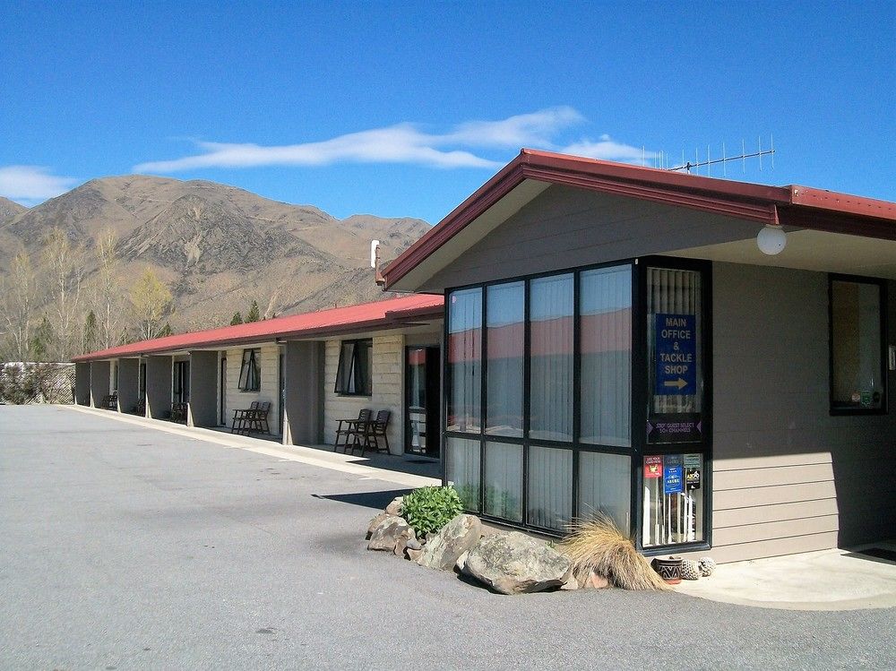 Sierra Motel and Apartments image 1