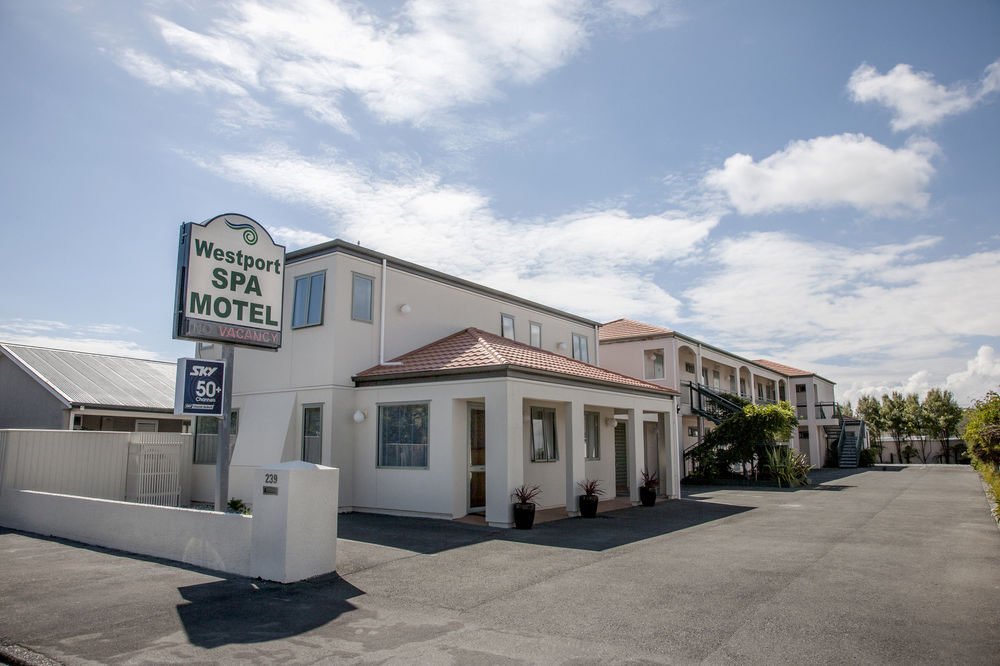 Westport Spa Motel image 1