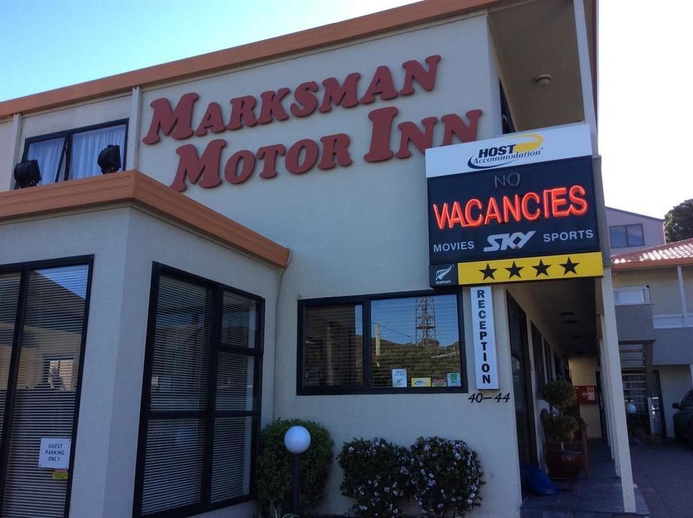 Marksman Motor Inn image 1