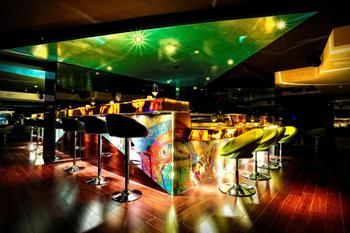 Hotel Bar