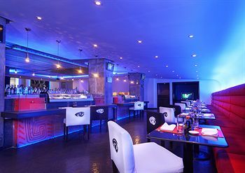 Hotel Lounge