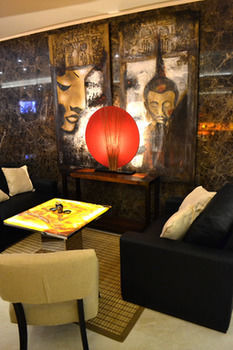 Hotel Lounge