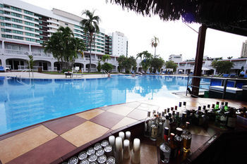 Poolside Bar