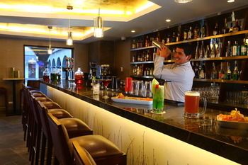 Hotel Bar
