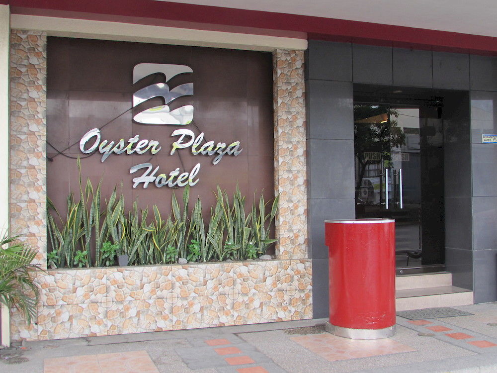 Oyster Plaza Hotel 파라나키 시티 Philippines thumbnail