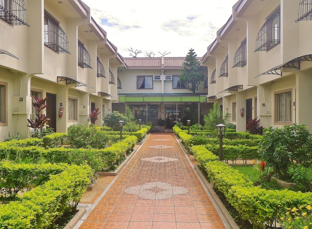 Baguio Holiday Villas image 1