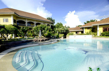 Turtle Bay Dive Resort - Tap to explore photos