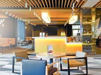 Hotel Bar