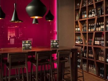 Hotel Bar