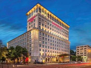 Mercure Warszawa Grand - Tap to explore photos