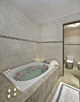 Jetted Tub