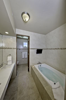 Jetted Tub