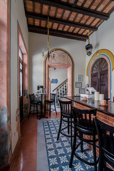 Hotel Bar