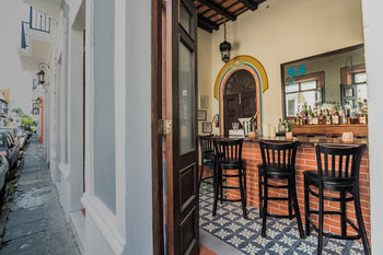 Hotel Bar