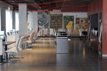 Food Court