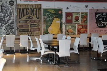 Food Court