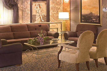 Hotel Lounge