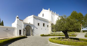 Convento do Espinheiro Historic Hotel & Spa image 1