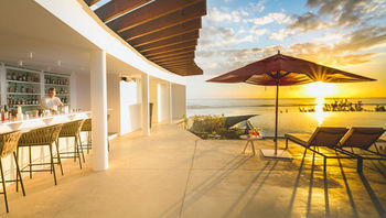 Poolside Bar