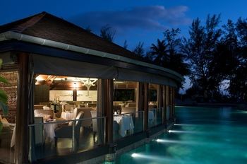 Poolside Bar