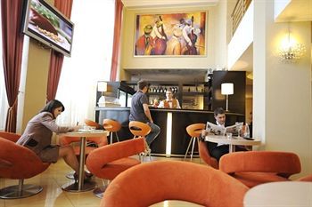 Hotel Bar
