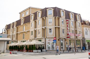 Hotel Helin Central image 1