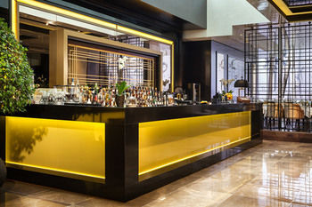 Hotel Bar