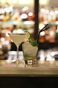 Hotel Bar