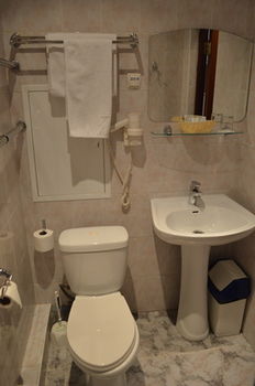 Uzkoe Hotel photo 4