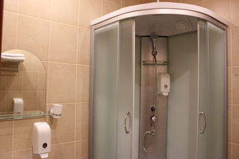 Leonart Hotel photo 4