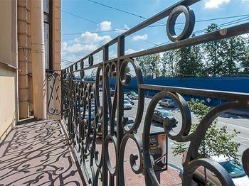Merchant House Apartments photo 2
