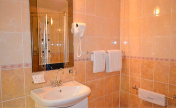 Transit Hotel photo 3