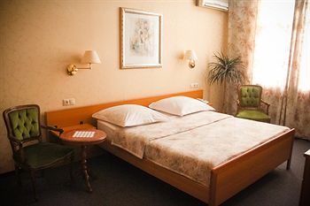 Equator hotel