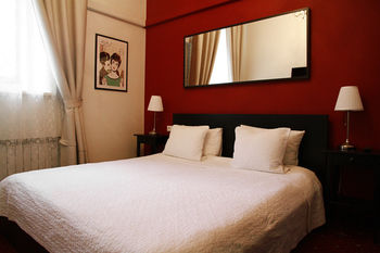 Hotel Crossroads