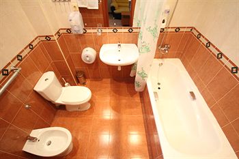 Yanais Hotel photo 4