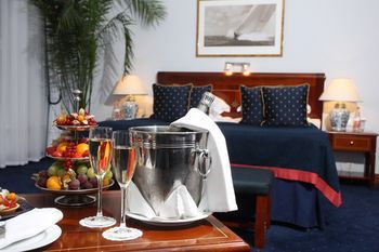 Room Service - Dining