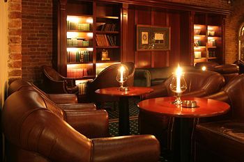 Hotel Lounge