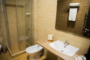 Seasons Hotel photo 4