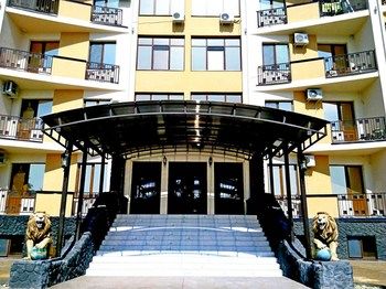 Royal Tower Apartment