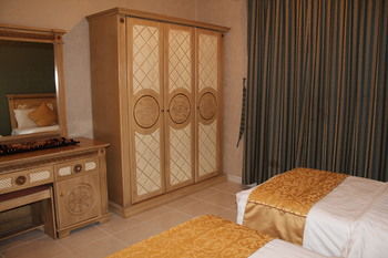 Makarem Najed 3 photo 4