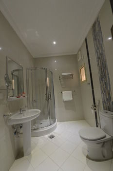 Lafontaine AlShrooq Suites photo 2