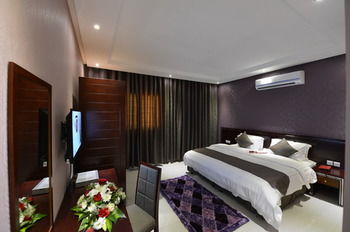 Lafontaine AlShrooq Suites