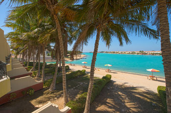 Lafontaine Rose Beach photo 5